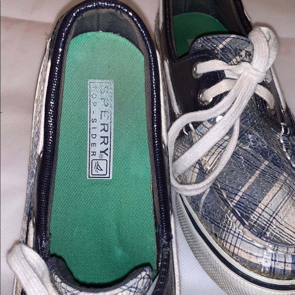 Shoes - Picture 2 of 4